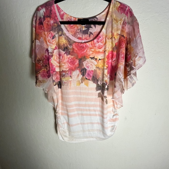 Esspresso XL boho floral pink, gold and white, top with capped sheer sleeves - Picture 1 of 7